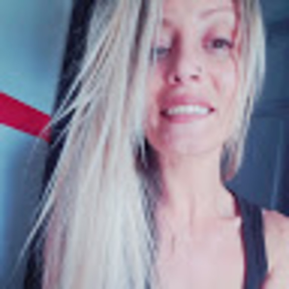 Meet your Posher, Jessica - Picture 1 of 1